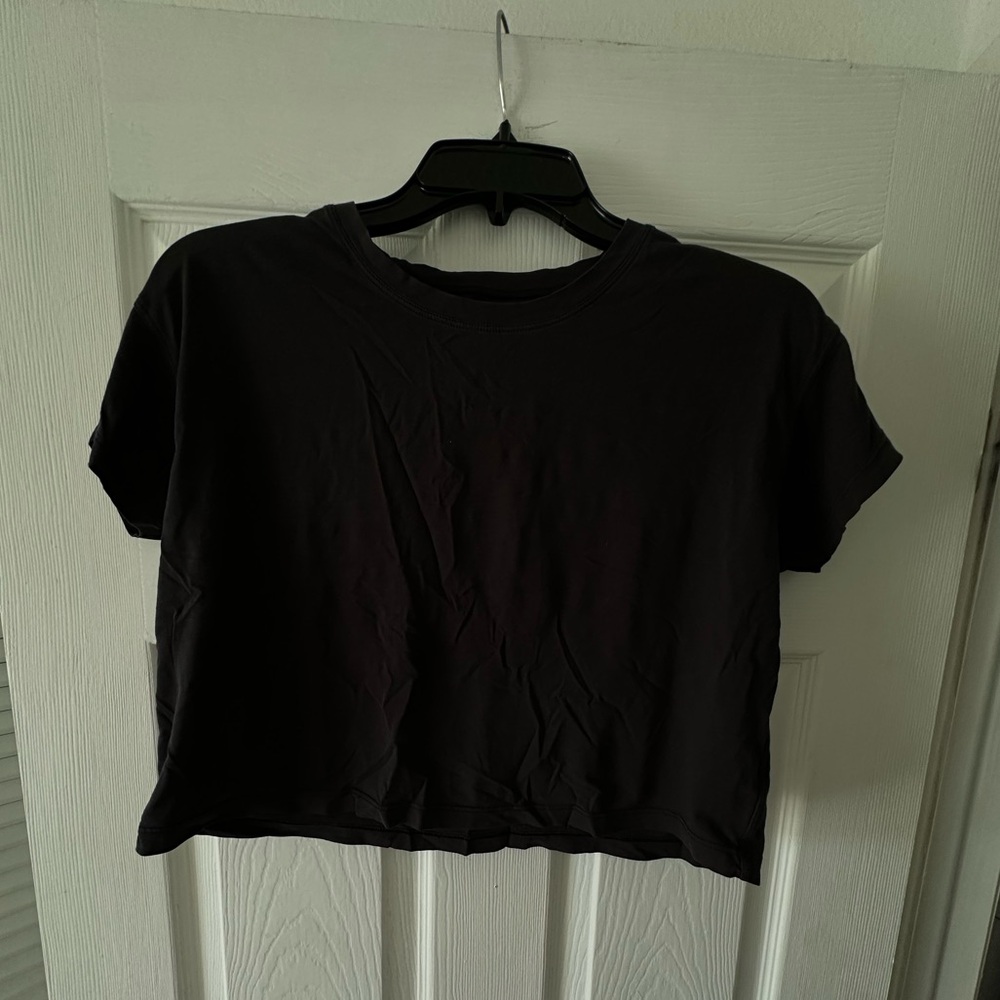 lululemon cropped t shirt